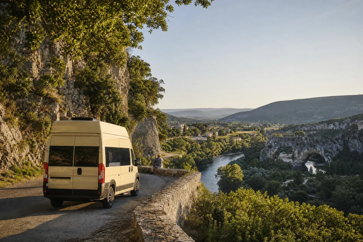 Gorges de l'Ardèche depuis Montpellier en van aménagé au départ de montpellier